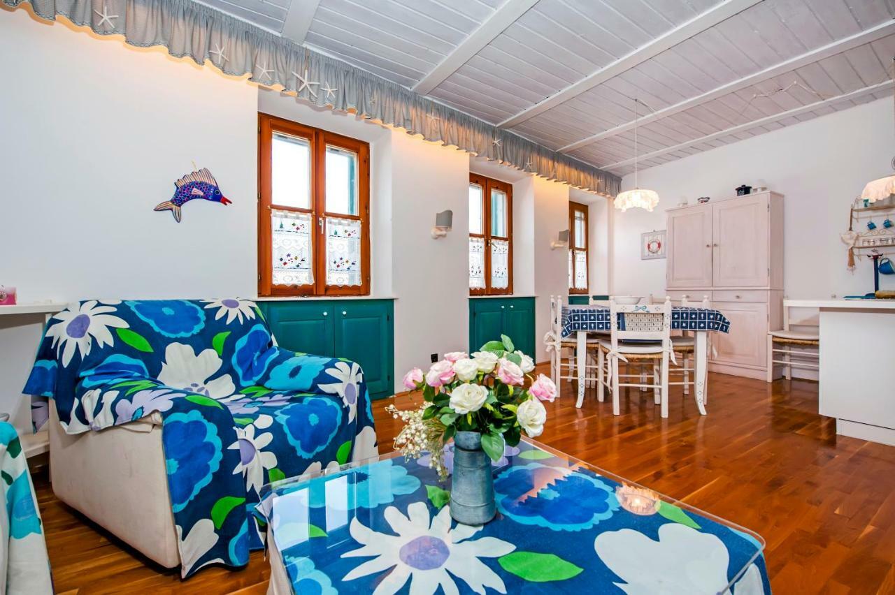 Riva Blu Sea View Apartment Ρόβινι Εξωτερικό φωτογραφία
