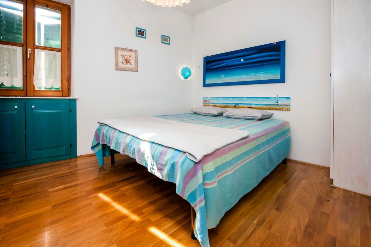 Riva Blu Sea View Apartment Ρόβινι Εξωτερικό φωτογραφία